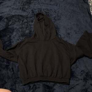 Black Cropped Hoodie Sweatshirt with Drawstring